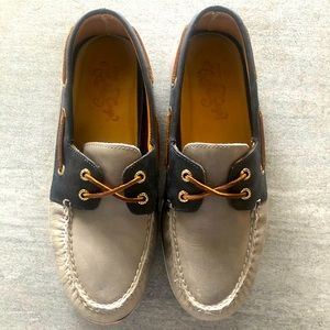 Sperry’s Gold Cup - gray & navy Size 9